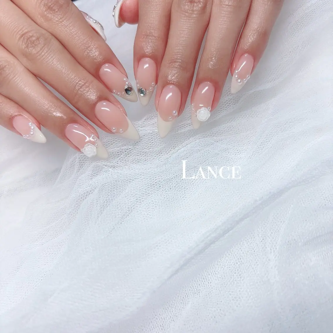 ネイル オーロラネイル フットネイル フレンチネイル キラキラネイル 韓国ネイル Lance nailのネイルデザイン