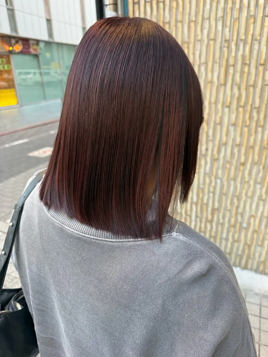 カラー レッドカラー いとう なぎのヘアスタイル