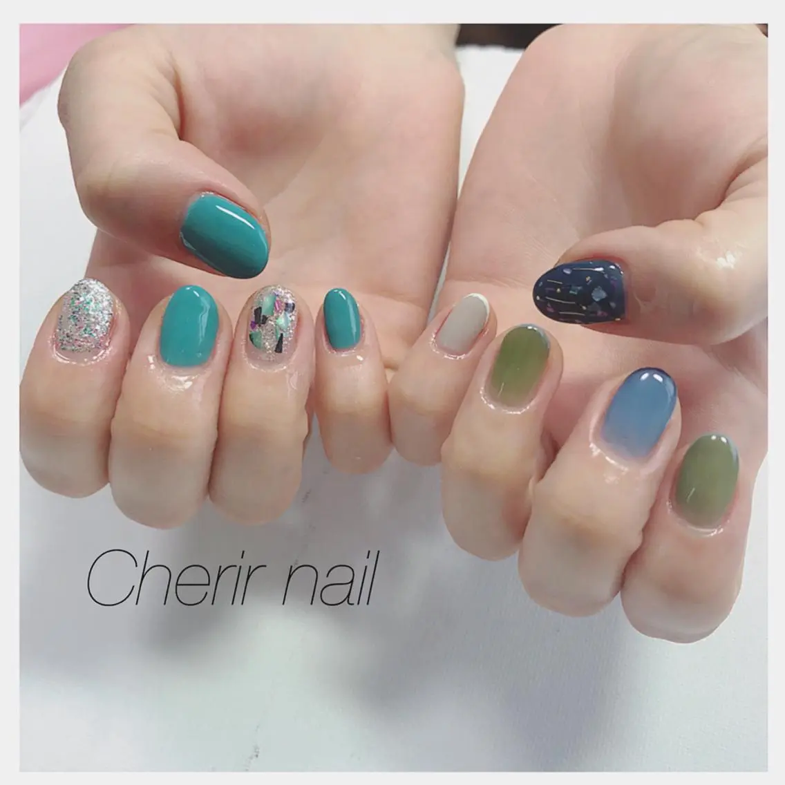 ネイル ブルー カジュアル ラメ(グリッター) ワンカラーネイル ショートネイル Cherirnail kaoriのネイルデザイン