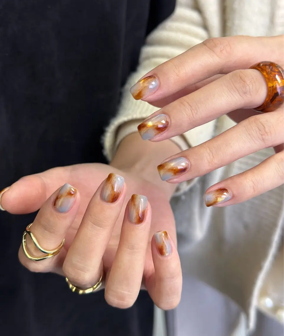 ネイル ニュアンスネイル 朝倉 澪のネイルデザイン