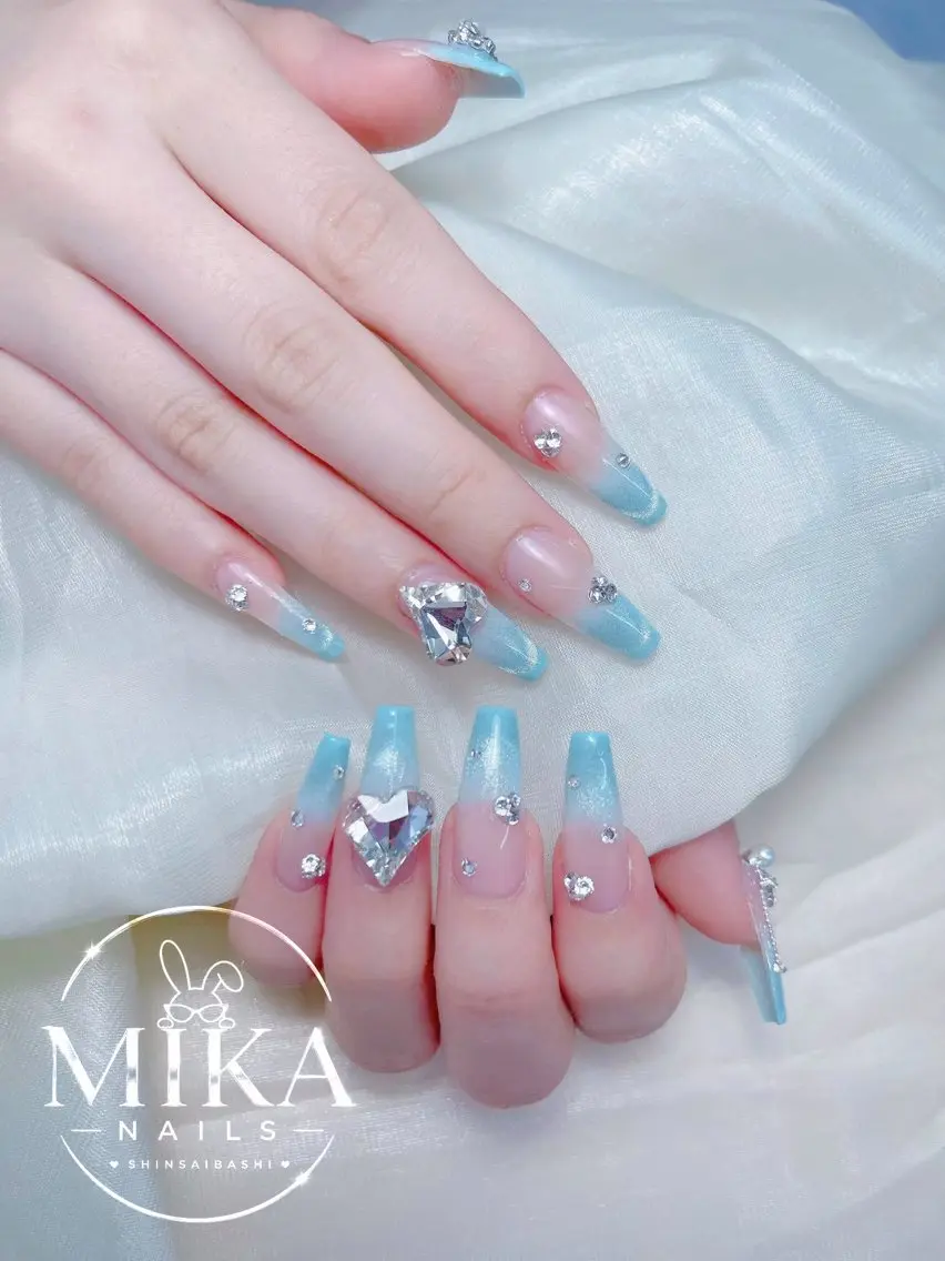 ネイル ガーリー 韓国ネイル ロングネイル マグネットネイル 持ち込み ハンドネイル ハンドケア Mika Nails 心斎橋のネイルデザイン