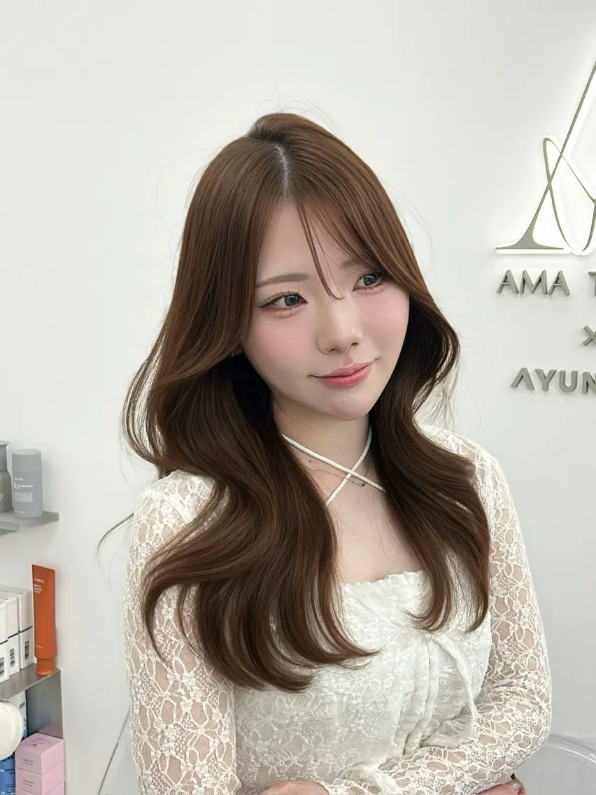 ロング カラー くびれヘア 顔周りカット 韓国風ヘア レイヤーカット 小顔カット カット ヘアカラー トリートメント 韓国ヘア/顔周り ヘアセット/加藤優里のヘアスタイル