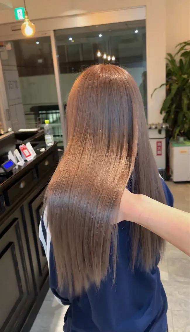 セミロング カラー パーマ ヘアアレンジ ヘアカラー トリートメント ブリーチカラー🤍 颯馬🐈‍⬛のヘアスタイル