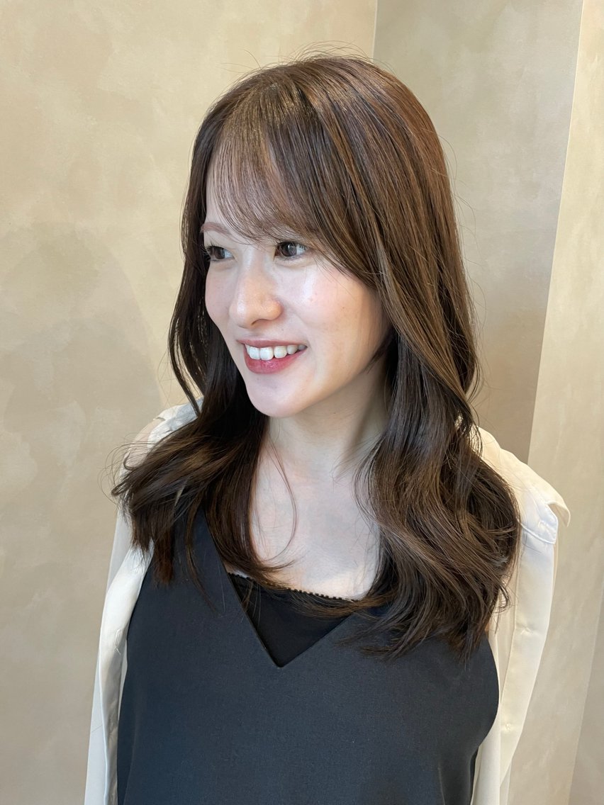 セミロング くびれヘア 顔周りカット レイヤーカット アキ/梅田/顔周り /レイヤーカットのヘアスタイル