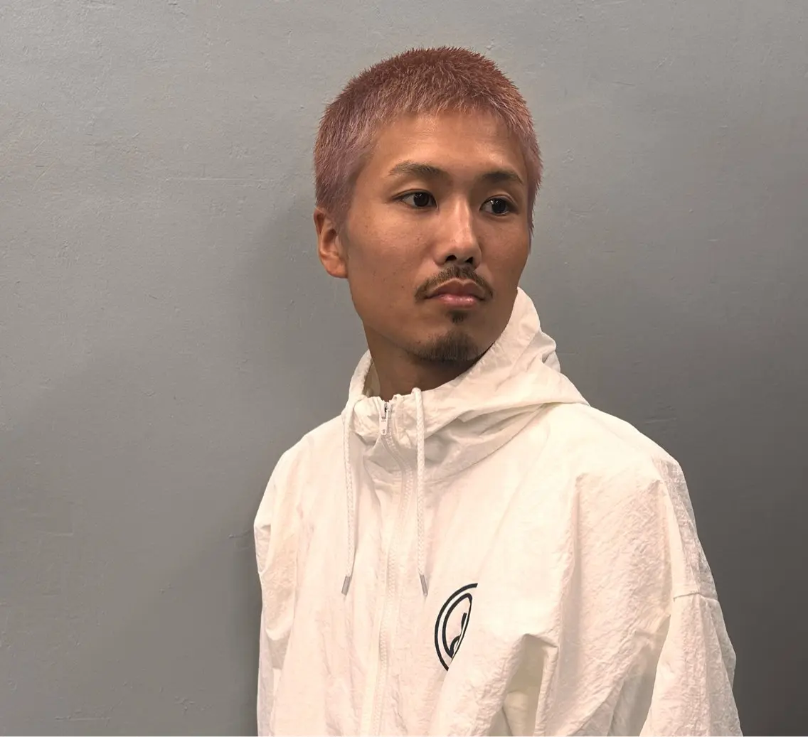 ショート カラー メンズ センターパート フェードカット メンズパーマ メンズツイストパーマ ツーブロック 🤝池袋/メンズ特化 /NOSE🤝のヘアスタイル