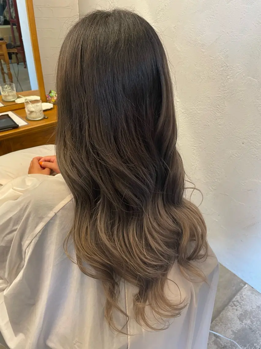 ロング カラー 髪質改善カラー🫧 西岡 有希のヘアスタイル