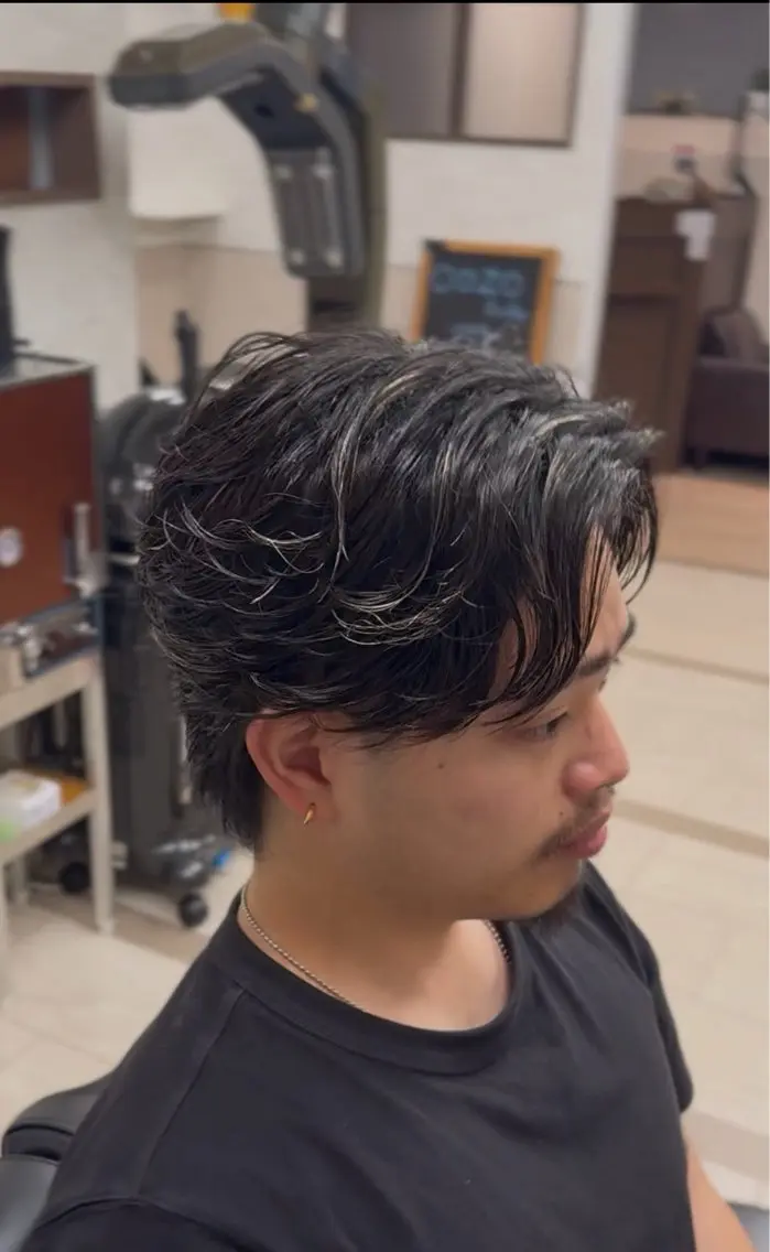 ショート パーマ メンズ センターパート フェザーパーマ メンズパーマ かきあげバング カット パーマ フルハタヒロト 六本木理容師のヘアスタイル