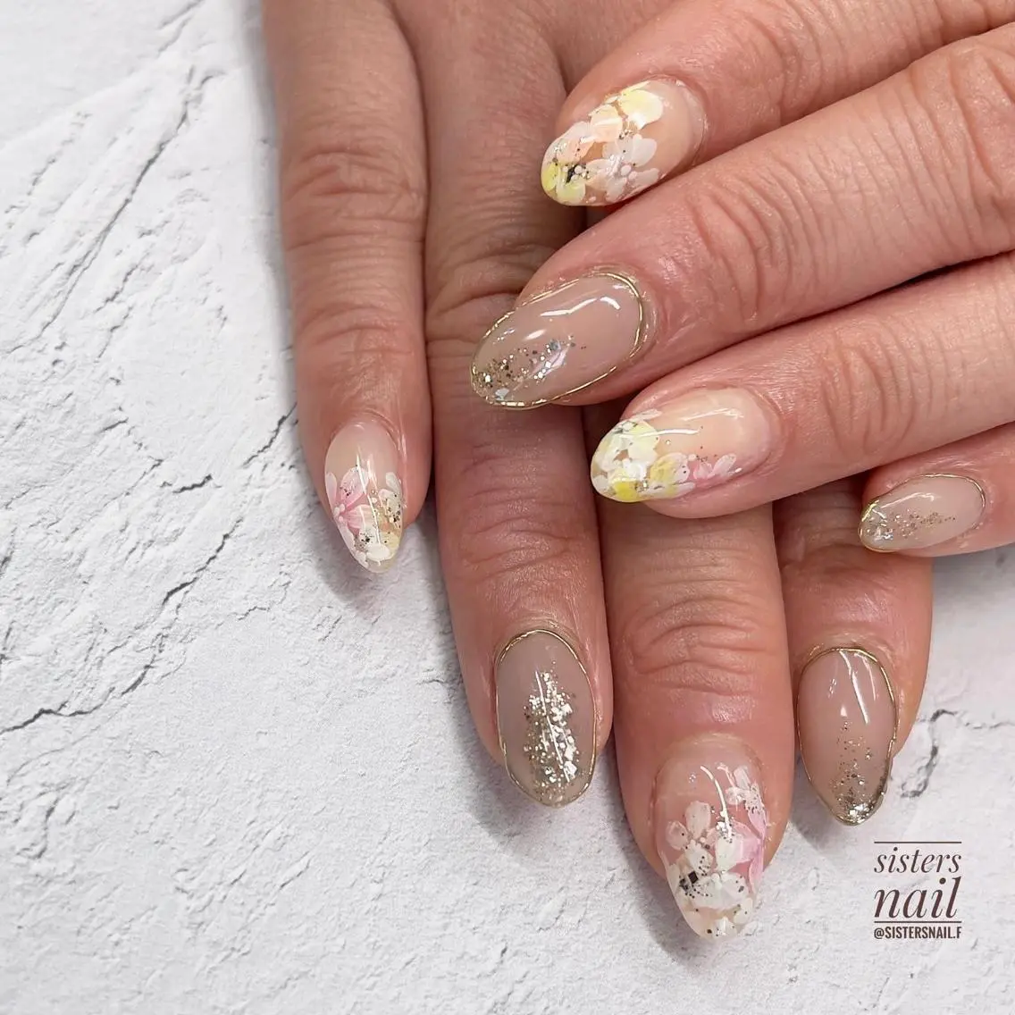 ネイル アートネイル フラワーネイル フレンチネイル ジェルネイル キラキラネイル sisters nail.fのネイルデザイン