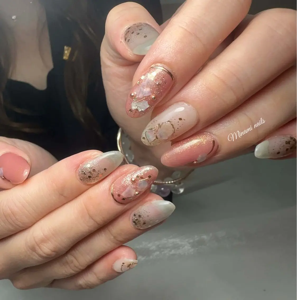 ネイル アートネイル ガーリー キラキラネイル 韓国ネイル マグネットネイル ハンドネイル Minami Nailsのネイルデザイン