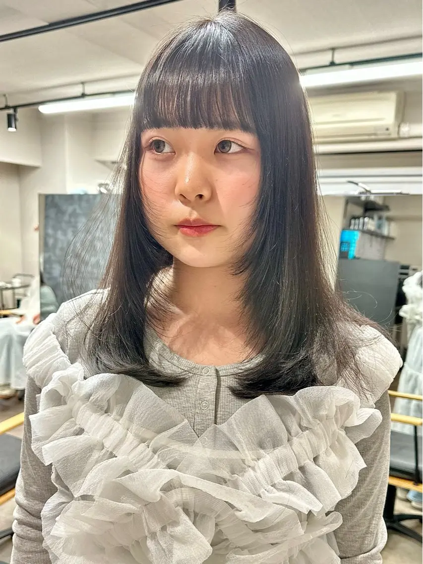 【💖人気No.2💖】顔周りカット＋うる艶カラー＋FLOWDIAトリートメント🫧の写真