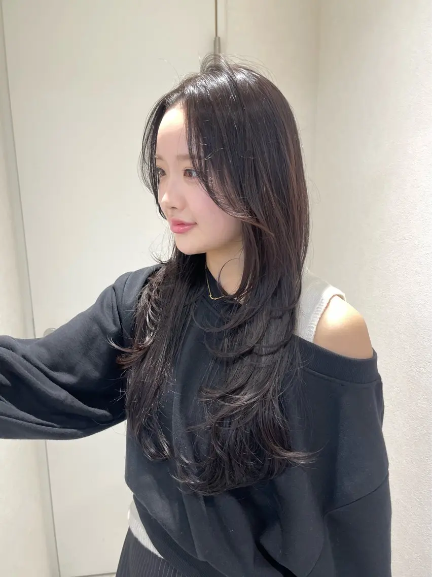 ロング レイヤーカット TENSHOのヘアスタイル
