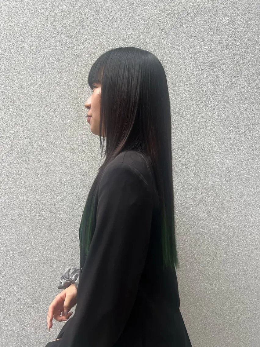 ロング カラー ヘアカラー 柴田 愛奈のヘアスタイル