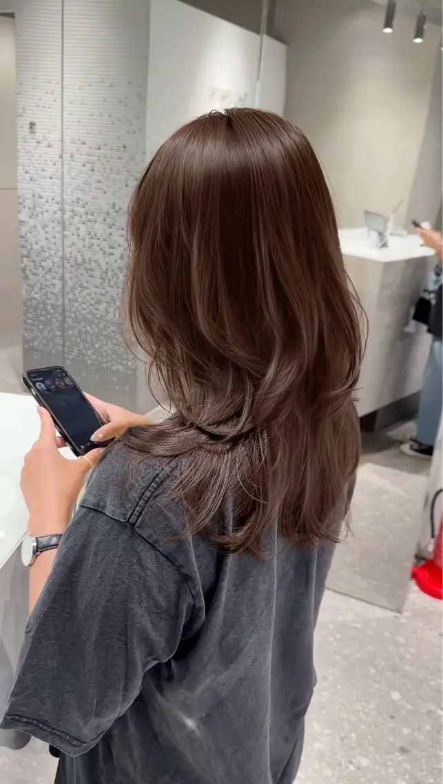 ロング カラー レイヤーカット カット ヘアカラー KURO/縮毛矯正 /髪質改善/レイヤーのヘアスタイル