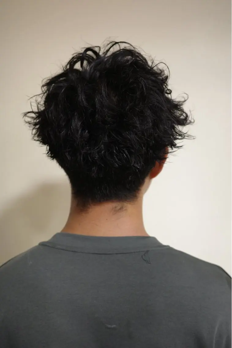 ショート パーマ メンズ メンズパーマ メンズベリーショート ベリーショート ショートヘア パーマ 浅岡 昭汰のヘアスタイル