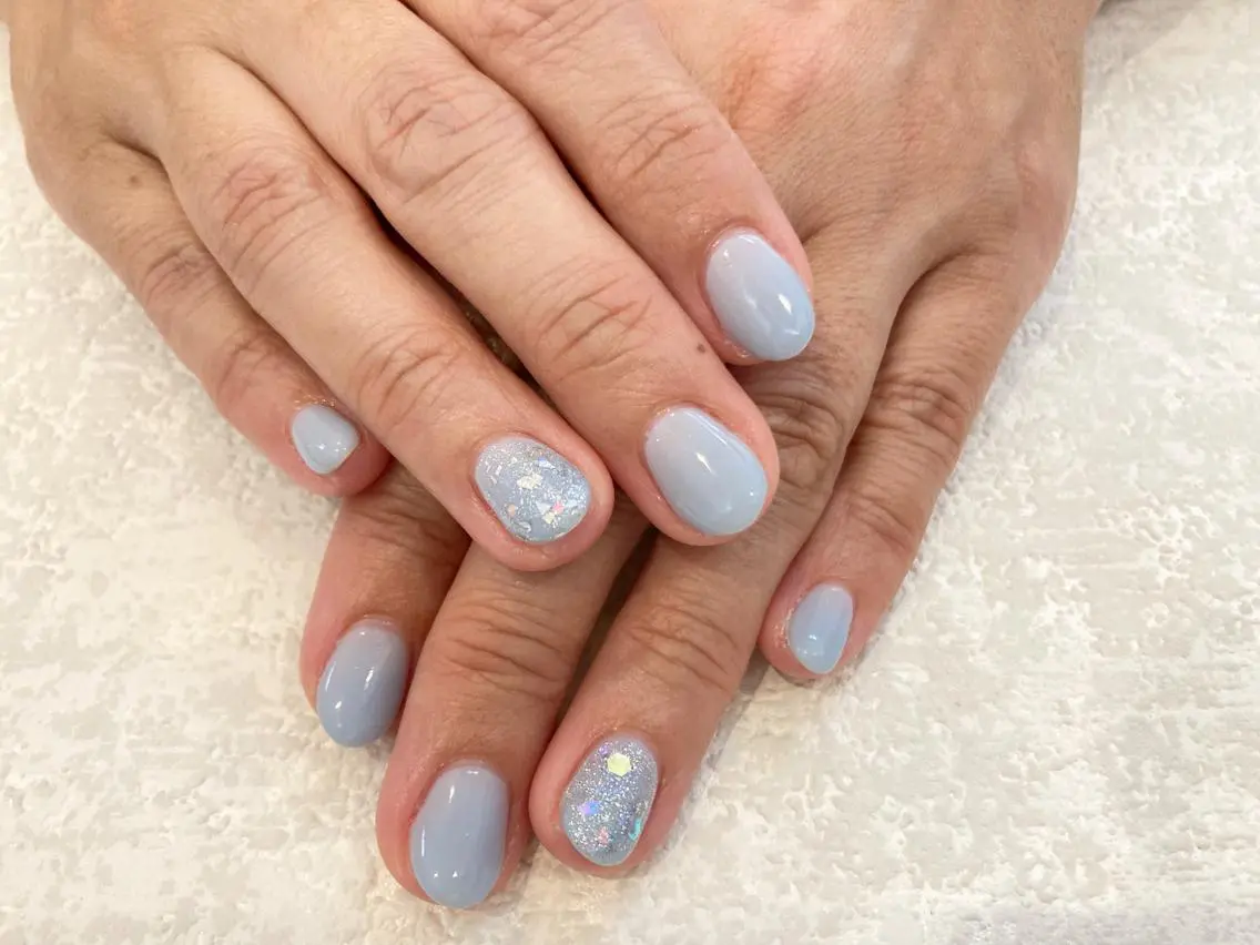 ネイル ラメ(グリッター) シンプルネイル Lisa’s Salonのネイルデザイン