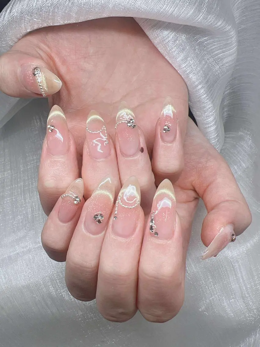 ネイル 長さ出し グラデーション 卒業式 キラキラネイル マグネットネイル ハンドネイル Lee Nailsのネイルデザイン