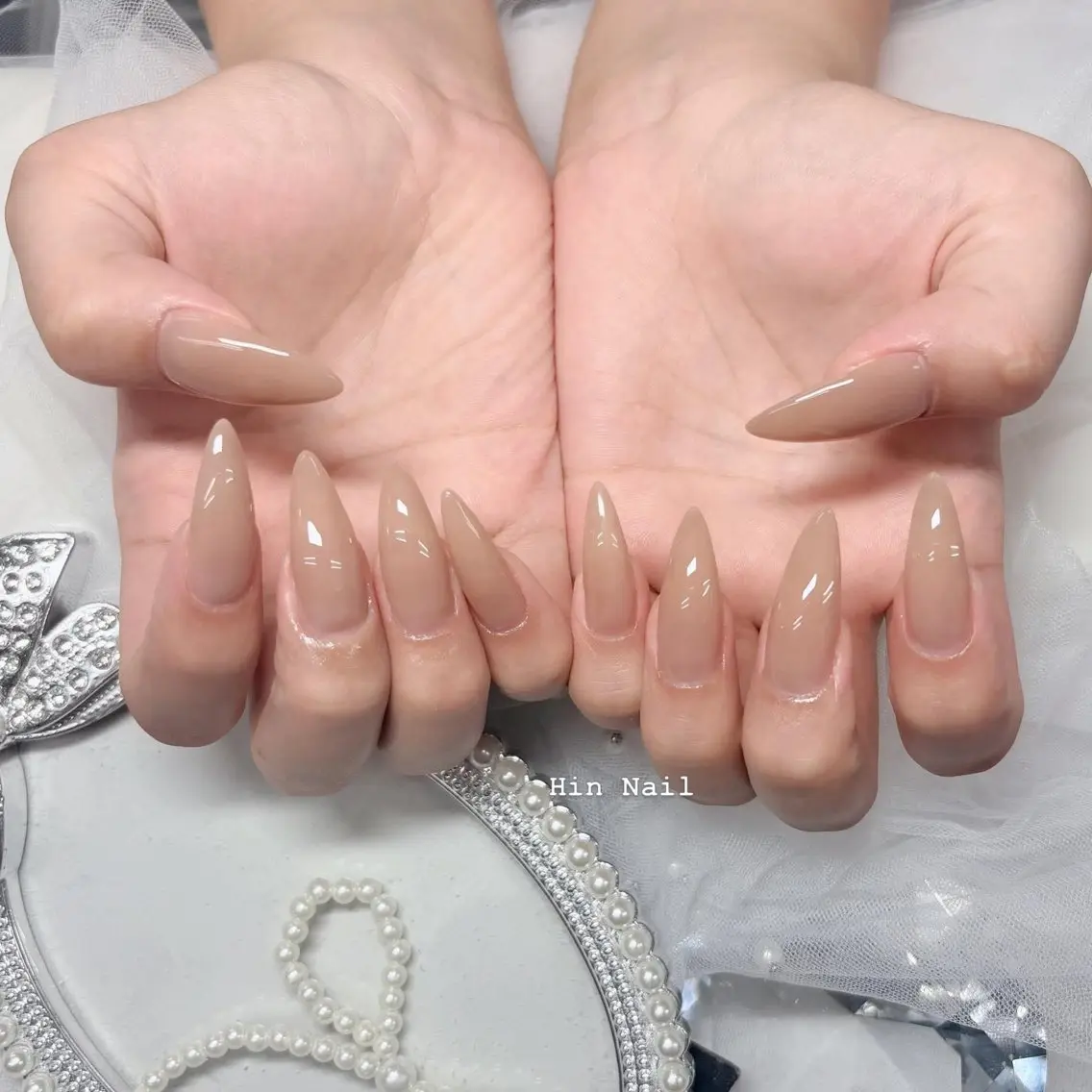ネイル チークネイル ドット フットネイル フレンチネイル グラデーション ハンドネイル HIN NAILのネイルデザイン