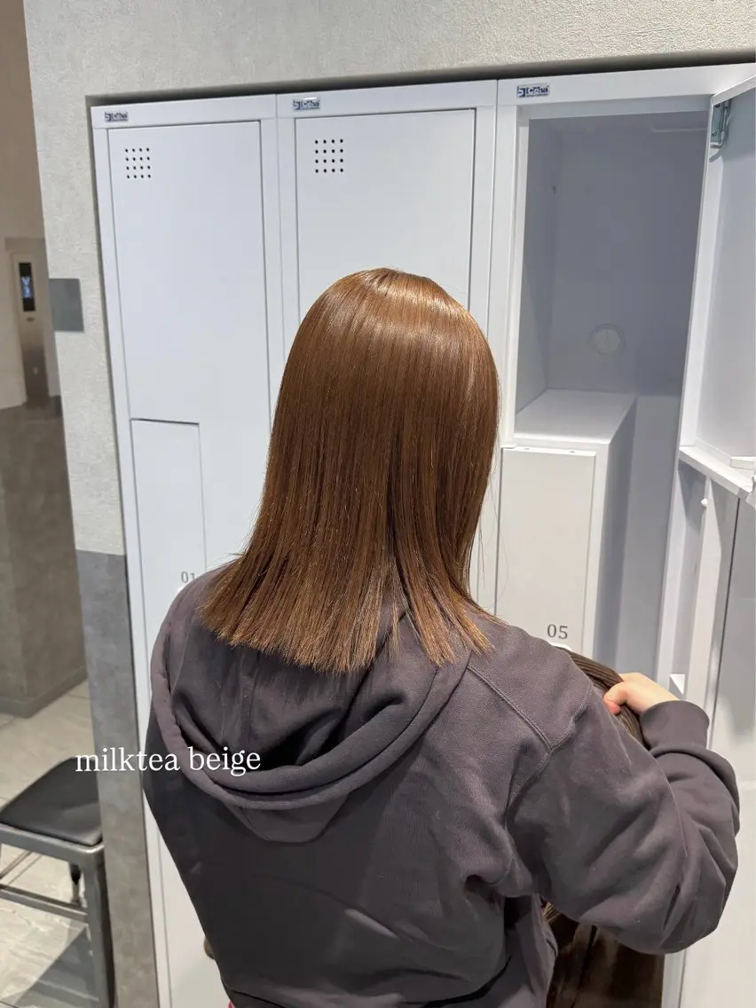 ミディアム カラー ブリーチ 透明感カラー カット ヘアカラー トリートメント ブリーチカラー/ ベージュ/SARAのヘアスタイル