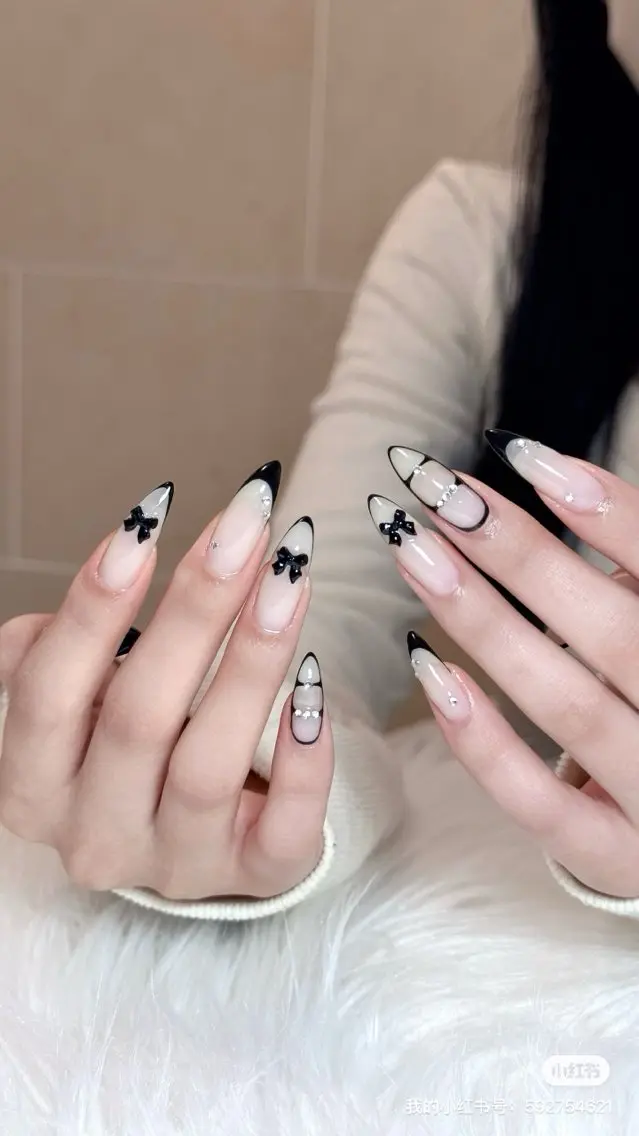 ネイル フレンチネイル ワンホンネイル nailsalon ChuColaのネイルデザイン