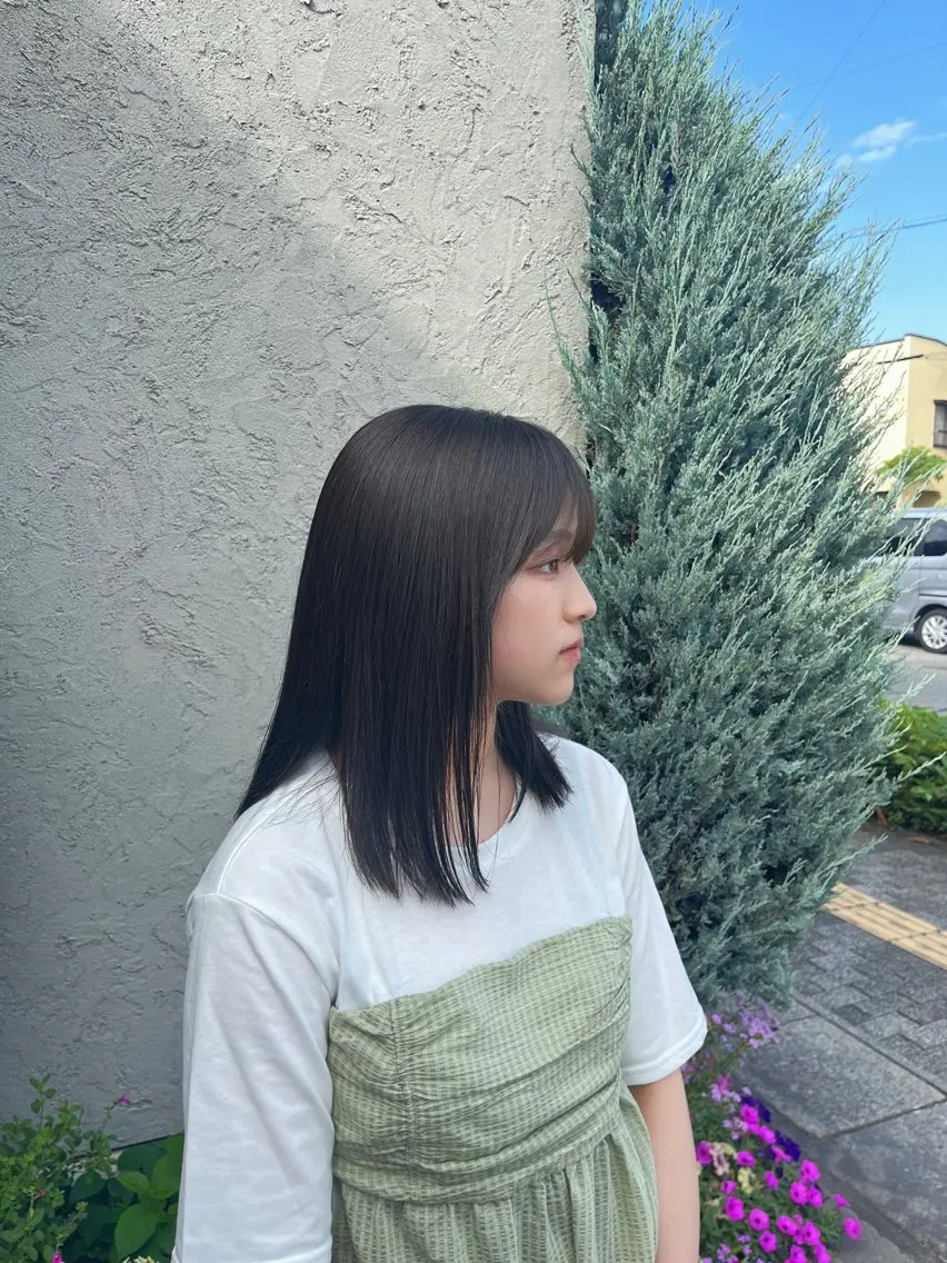 カラー 小林 真誉のヘアスタイル