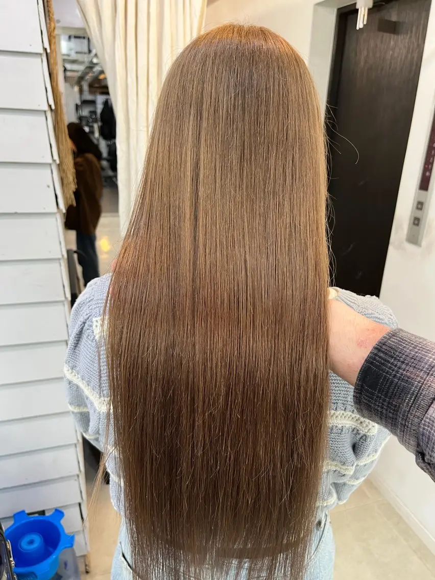 セミロング カラー ブラウンカラー ミルクティーブラウン ヘアカラー トリートメント ダブルカラー メンズパーマ大成のヘアスタイル