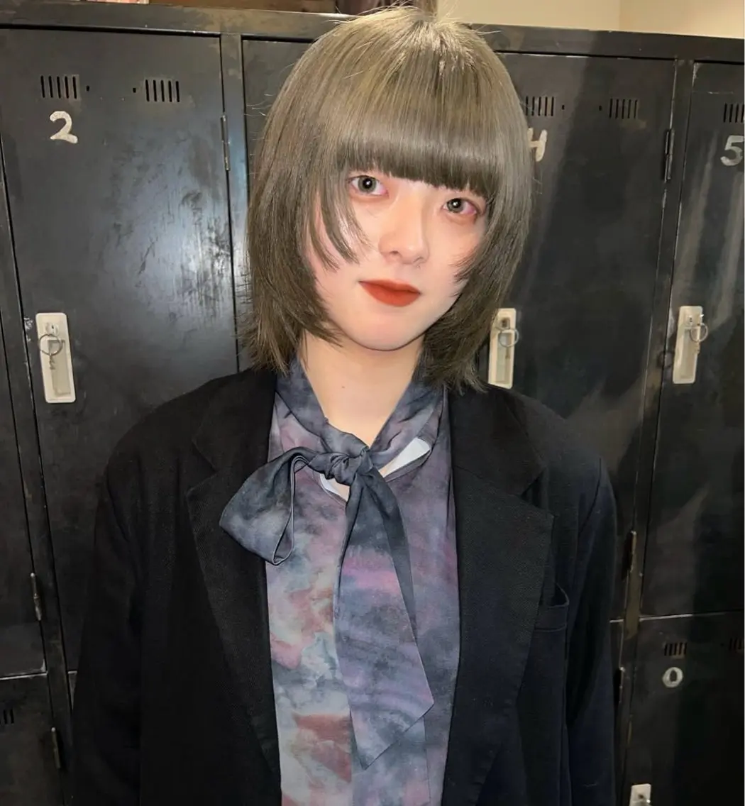 ミディアム カラー ハイトーン特化🤍 Ayakaのヘアスタイル