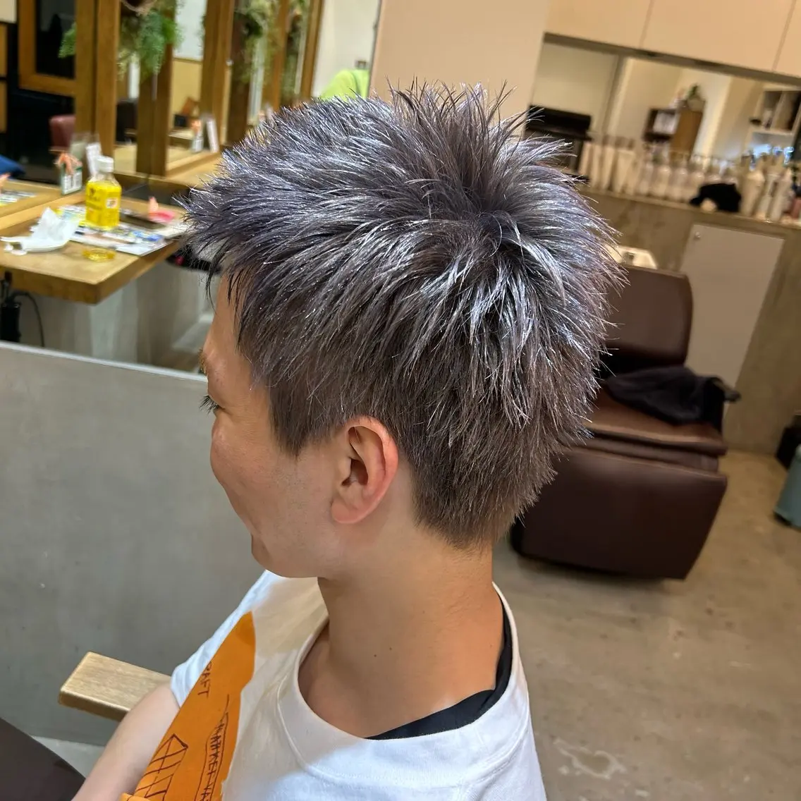 カラー 若狭 彩花のヘアスタイル