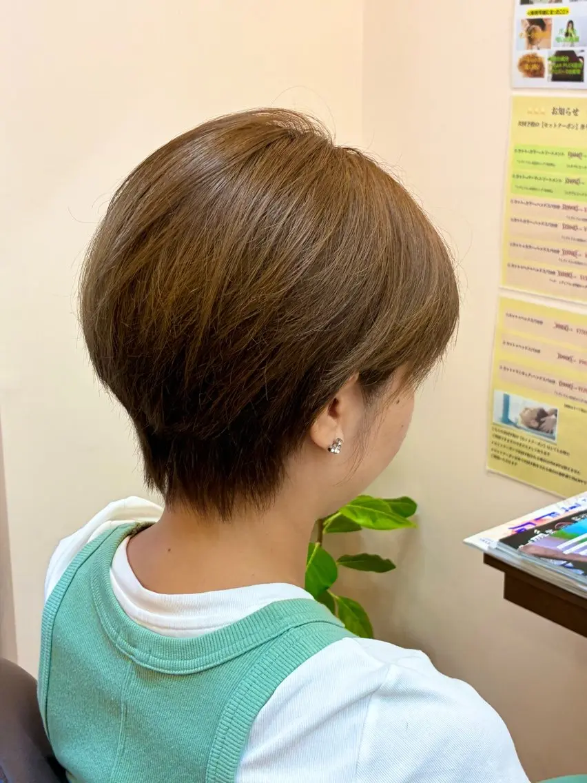 ショート カラー ショートレイヤー アッシュ レイヤーカット ショートヘア カット ヘッドスパ 水野 朝之のヘアスタイル