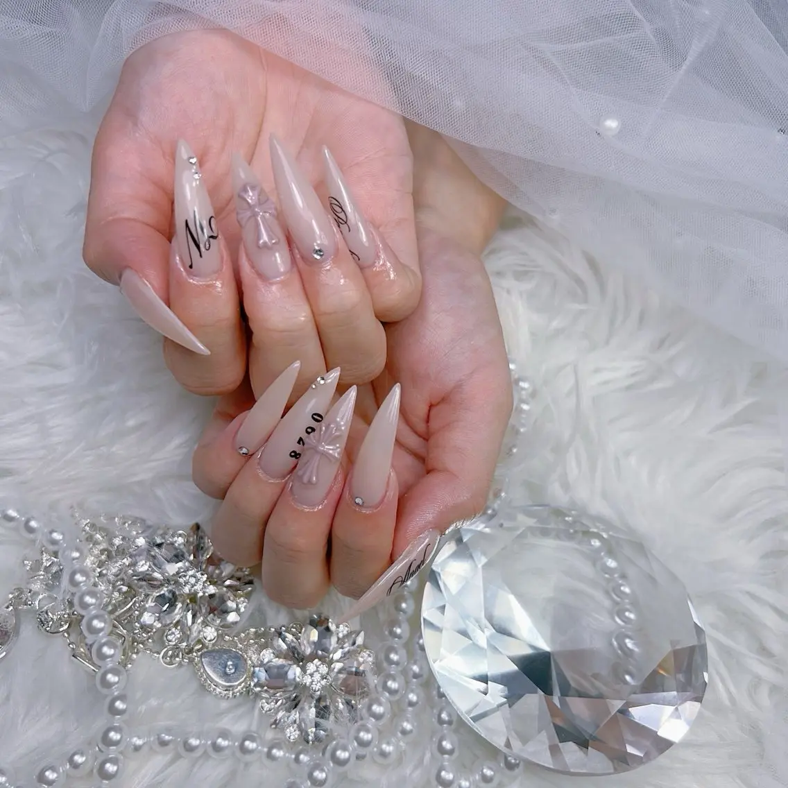 ネイル アートネイル オーロラネイル チークネイル 長さ出し フットネイル Miya _nailのネイルデザイン