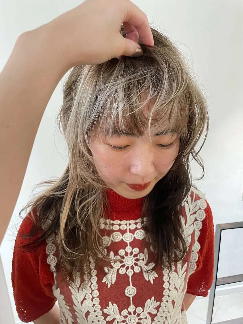 セミロング カラー ブリーチ デザインカラー ハイトーンカラー HIBIKI/原宿 ハッシュカット🪄のヘアスタイル