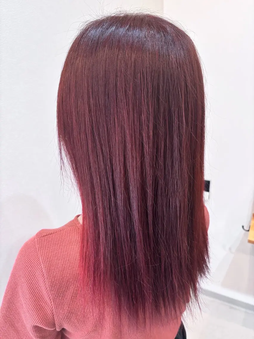 カラー レッドカラー 佐藤 葉月のヘアスタイル