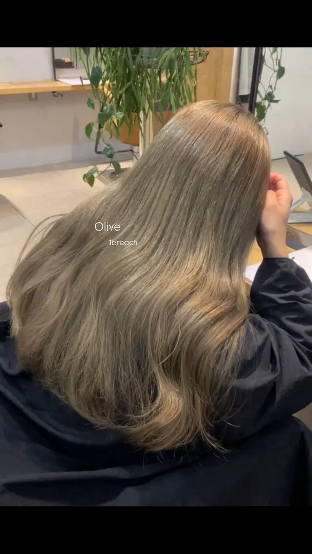 カラー miyu /色素薄め Oliveのヘアスタイル