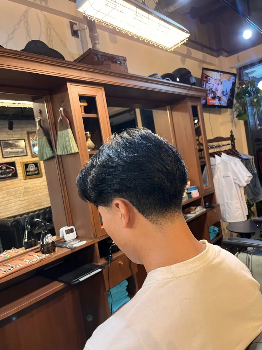 メンズ センターパート 門岡 一沙のヘアスタイル