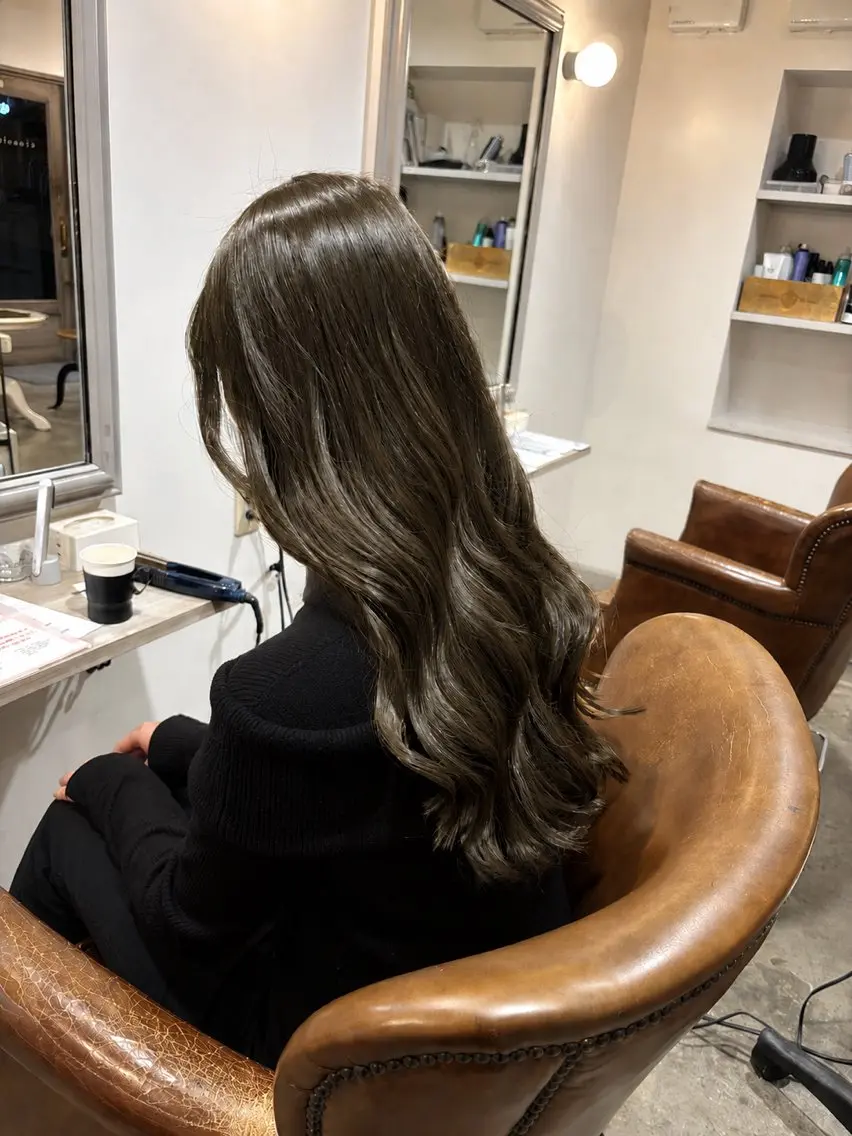 ロング カラー 髪質改善 カット ヘアカラー 安田 妃良のヘアスタイル