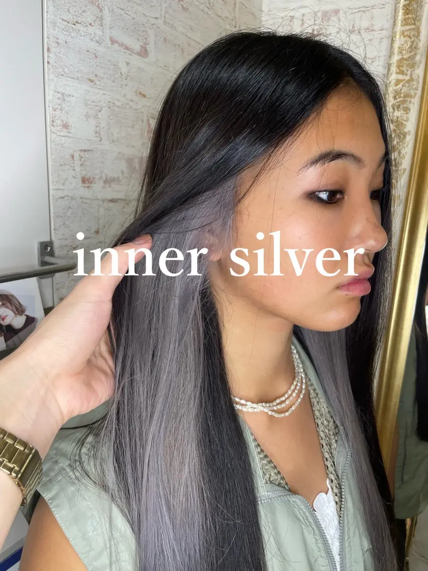 セミロング カラー ブリーチ ブルーカラー インナーカラー シルバー ヘアカラー トリートメント 🩵アンブレラカラー 髪質改善 丸尾】のヘアスタイル