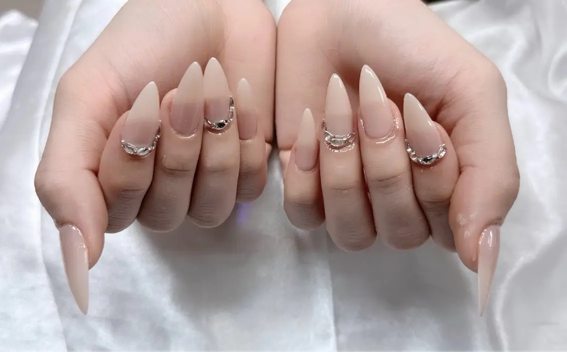 ネイル フットネイル ジェルネイル 韓国ネイル マグネットネイル 持ち込み ハンドネイル AKIKO ネイルサロンのネイルデザイン