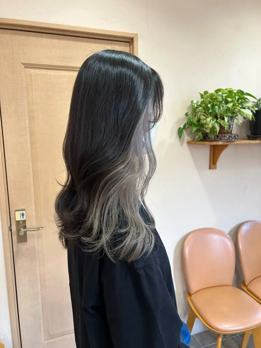 セミロング カラー mayu .のヘアスタイル