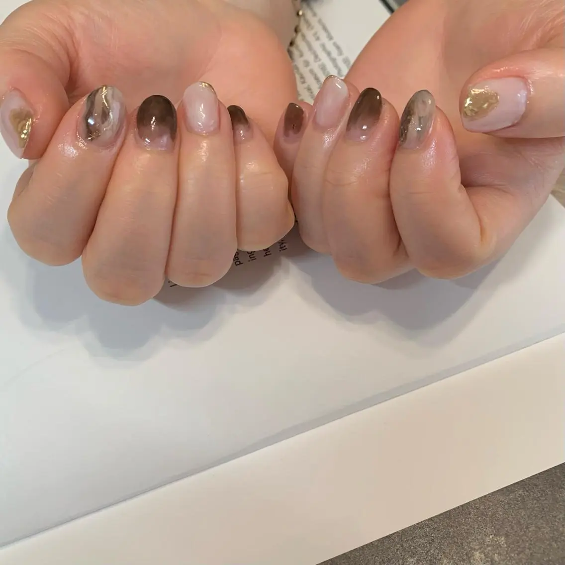 ネイル ブラウン ニュアンスネイル cocoro nail salonのネイルデザイン