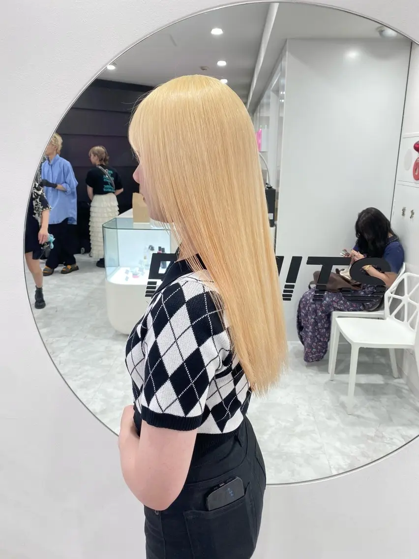 ロング カラー ヘアカラー トリートメント ヘアセット 色落ち綺麗🩰ハイ トーン🎀RINKAのヘアスタイル