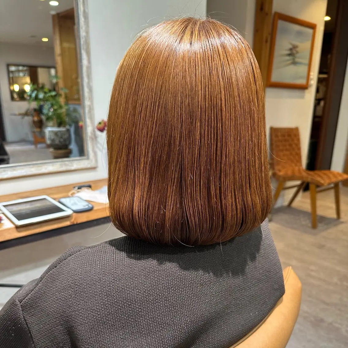 ミディアム カラー 松﨑 璃咲のヘアスタイル