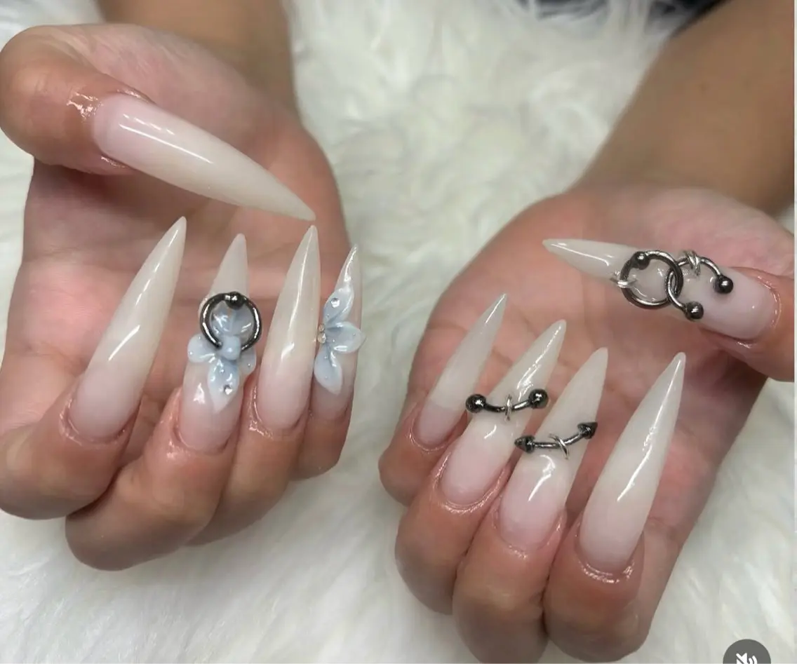 ネイル チークネイル 長さ出し フラッシュネイル フレンチネイル グラデーション ハンドネイル Lenie Nail Salonのネイルデザイン