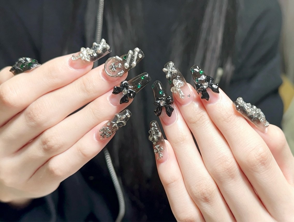ネイル 長さ出し フレンチネイル ロングネイル 持ち込み スカルプネイル ハンドネイル Plouta Nailsalonのネイルデザイン