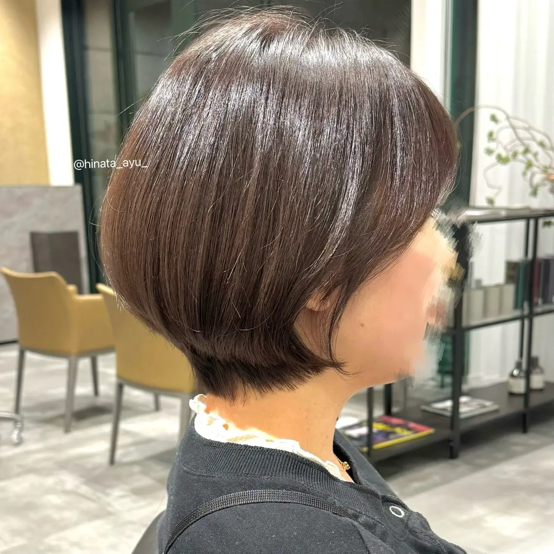 ショート ショートボブ ボブ くびれヘア おくれ毛 ショートヘア ひなた あゆみのヘアスタイル