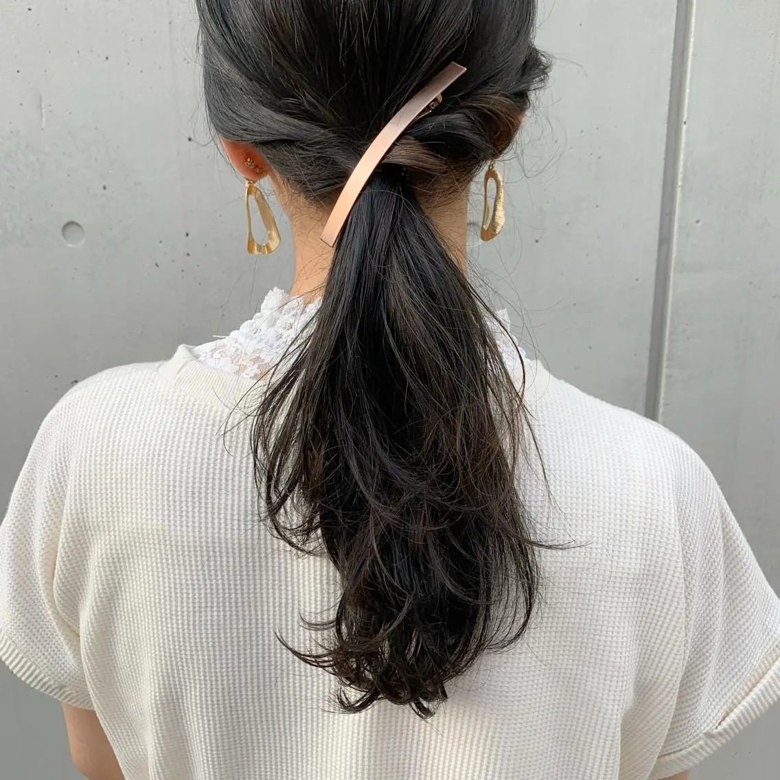 ロング カラー ヘアアレンジ ポニーテール カット 榑松 恵里のヘアスタイル