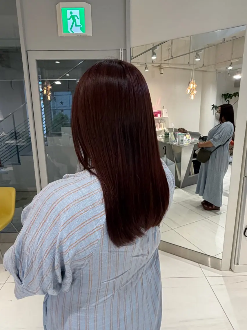 カラー ヘアカラー 黒川 恵莉のヘアスタイル