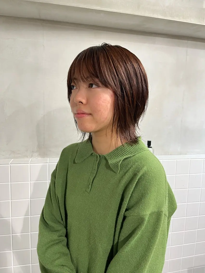 ミディアム レイヤーカット ウルフカット ウルフレイヤー anon Loemのヘアスタイル