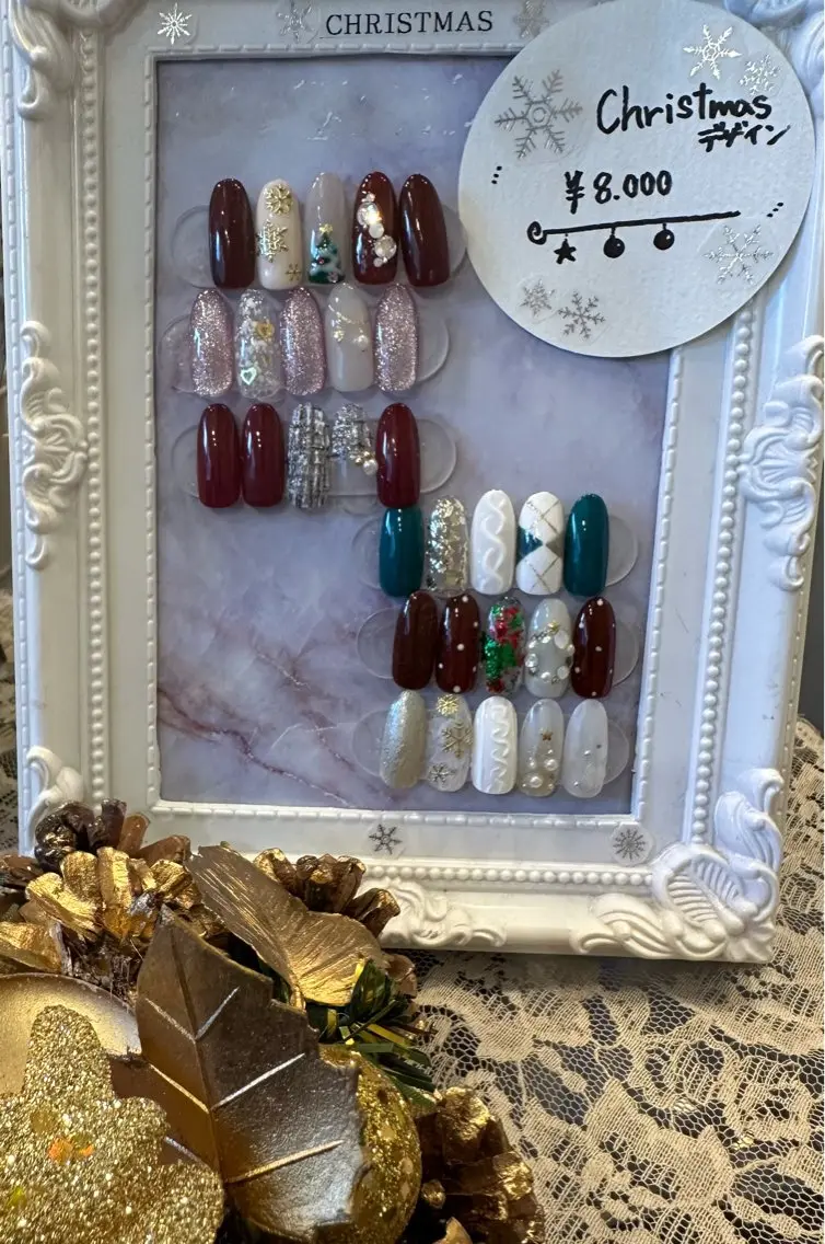 ネイル 冬ネイル クリスマス ハンドネイル Cherie🫧 🌿NAOMIのネイルデザイン