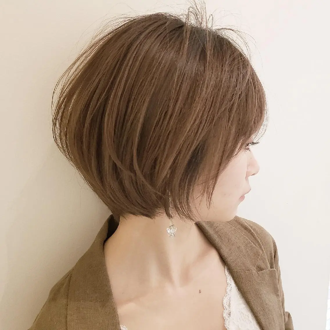 ショート 中高下 由真のヘアスタイル
