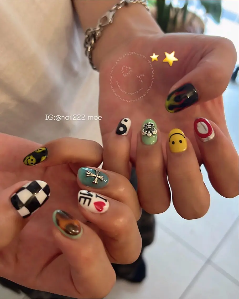 ネイル ハンドネイル ⟡.*222⋰˚☆ MöEのネイルデザイン