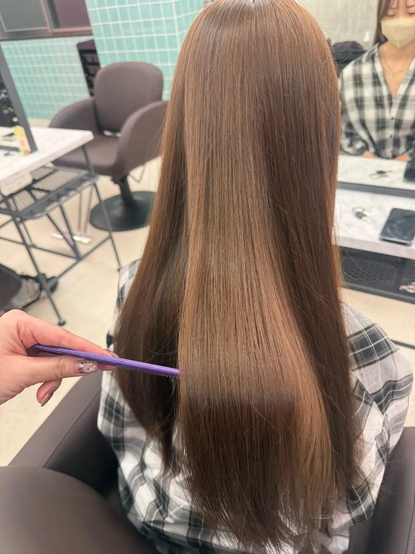 ロング カラー ブラウンカラー カット ヘアカラー トリートメント M CHIHIROのヘアスタイル